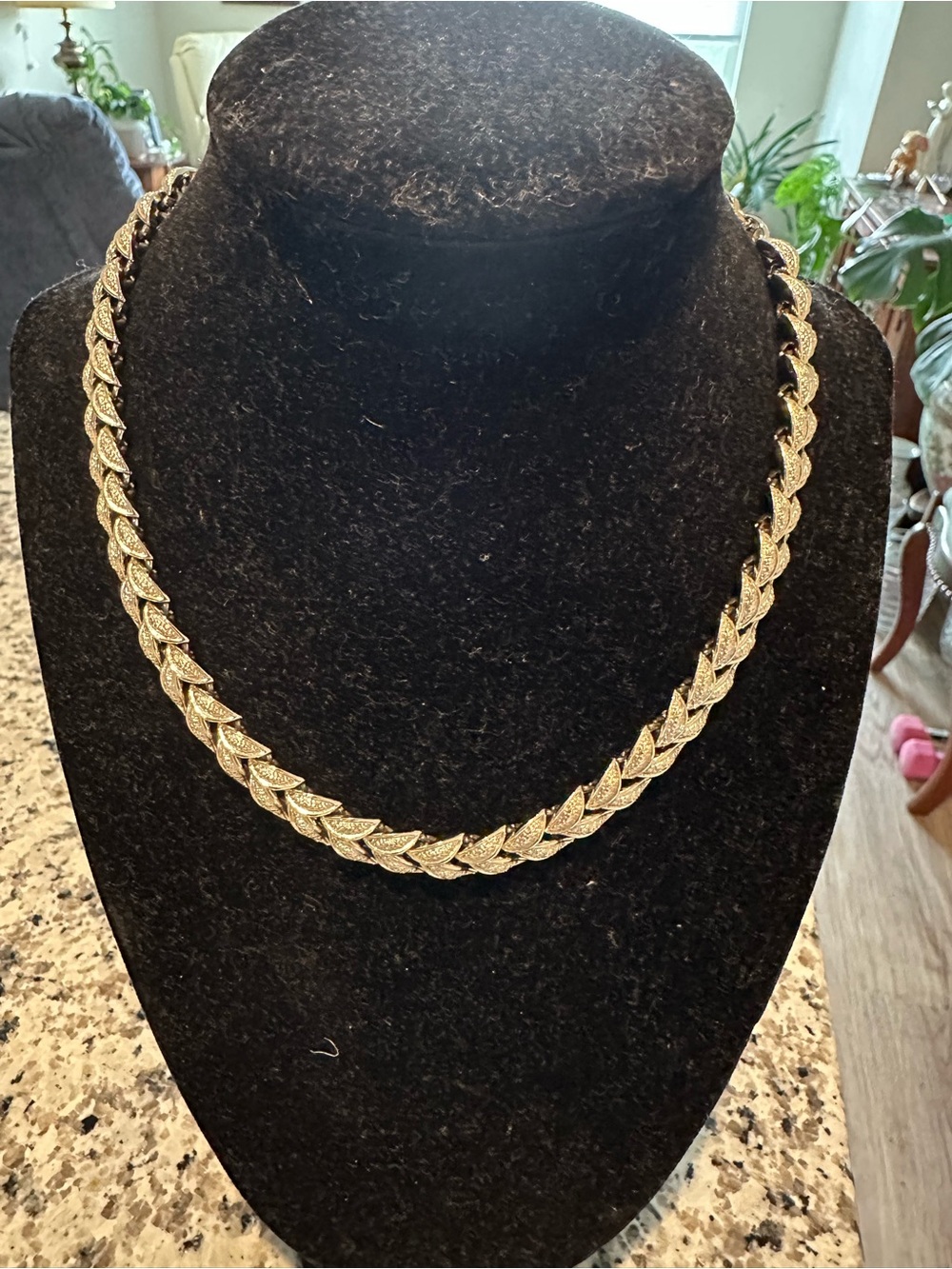Gold Leaf-Style Chain Necklace - Women's Jewelry